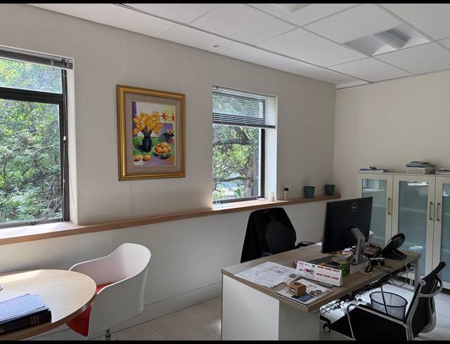 415M² OFFICE TO LET IN NEWLANDS
